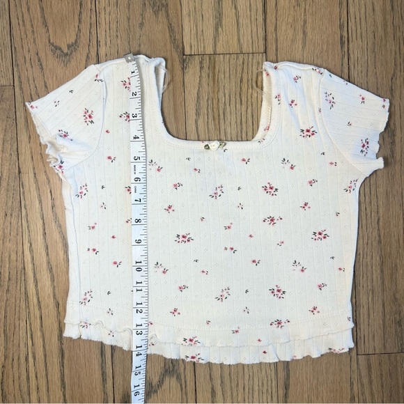 RSQ Tilly’s Girls Print Floral Rosette Crop Length Tee Size Large Girls Sizing - Picture 7 of 10